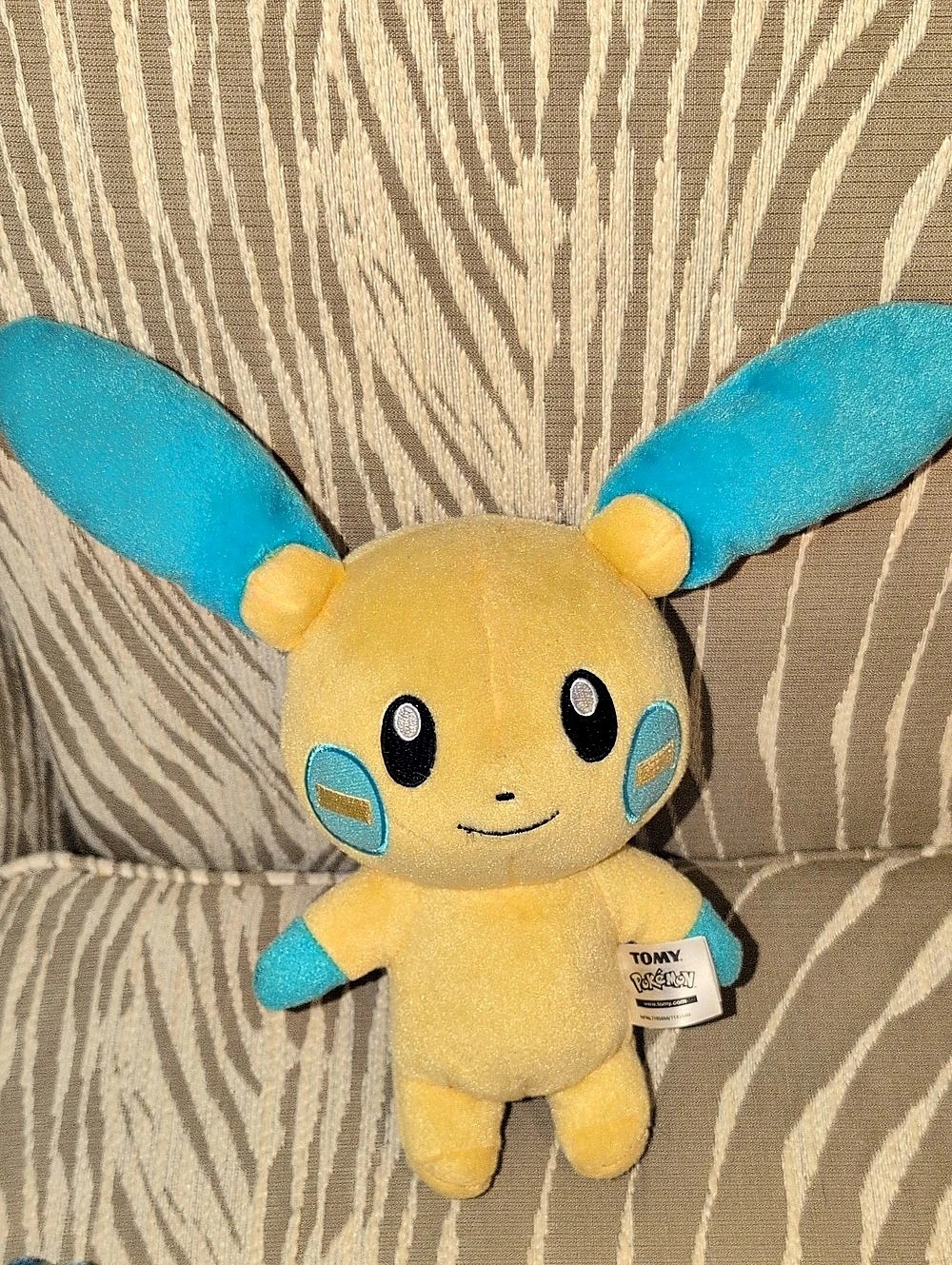 TOMY Pokémon Minun Plush Yellow & Blue